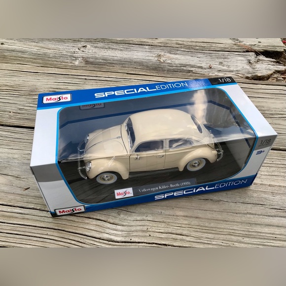 1:18 Scale MAISTO 1955 VW Volkswagen Beetle Bug Car White Off White Special Ed - Picture 2 of 9